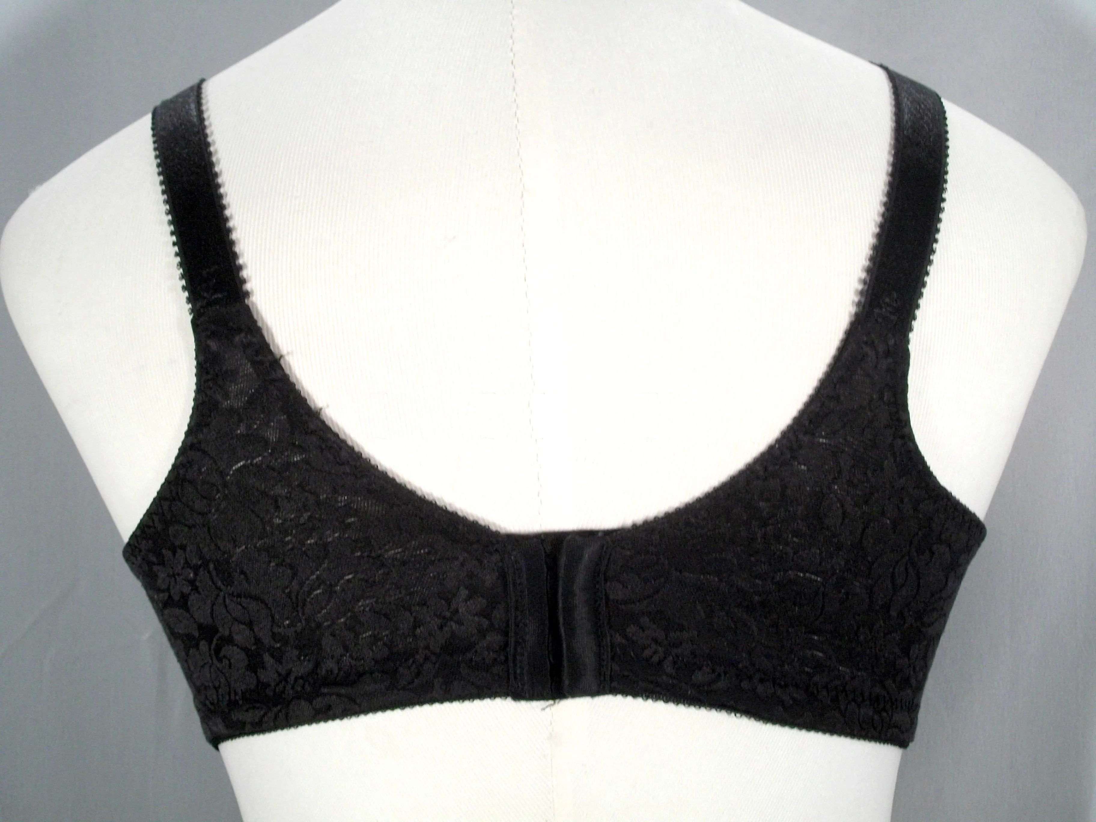 Bali 3372 Double Support Spa Closure Wire Free Bra 38B Black