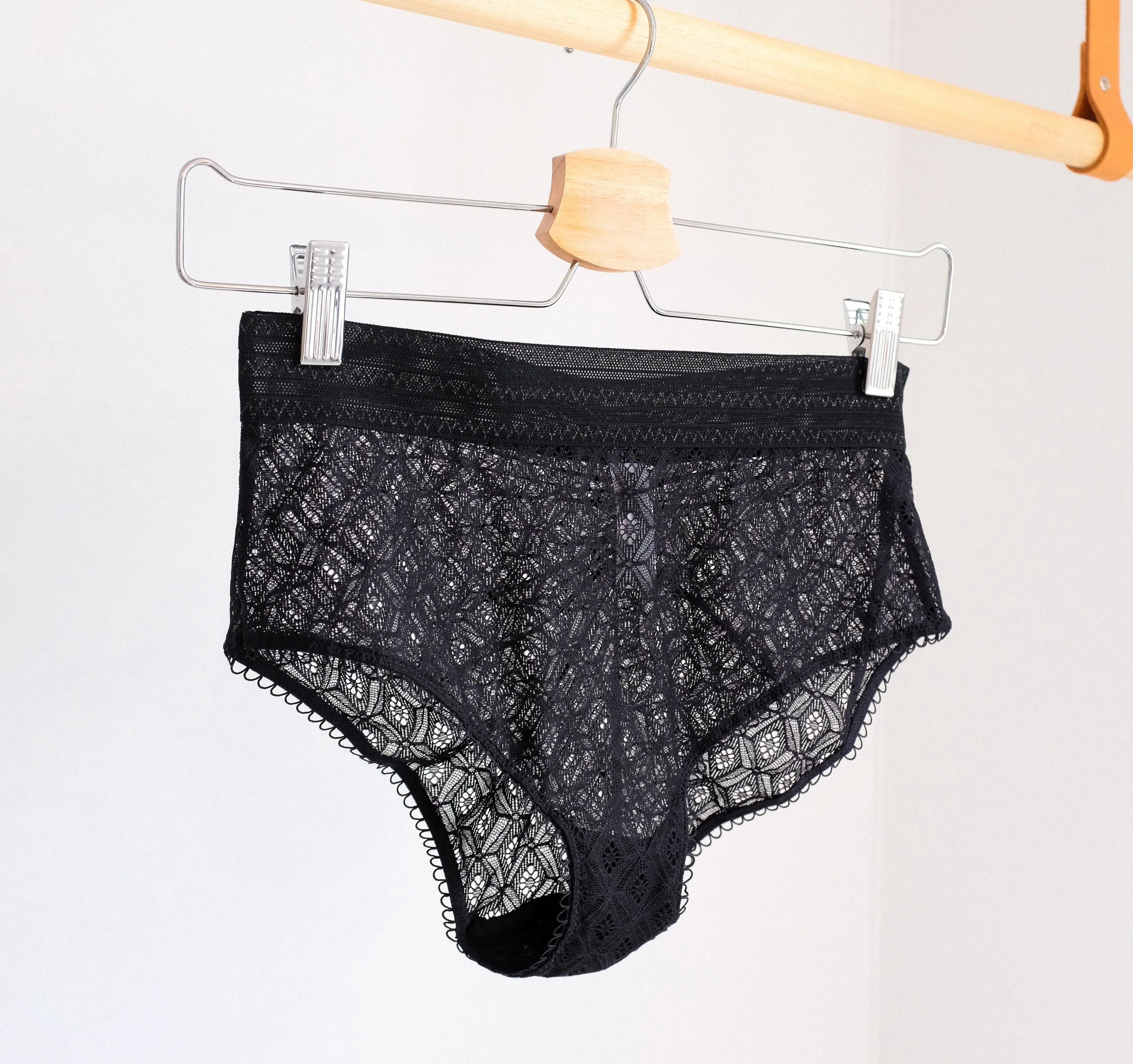 Geometric lace deep brief [Black]