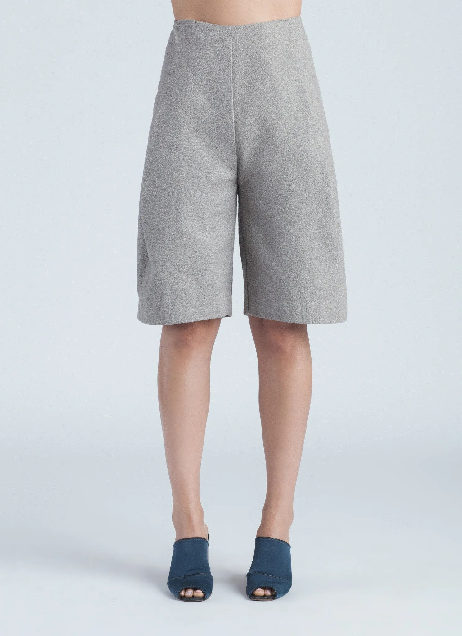 Light Grey Fin Double Side Pleated Shorts