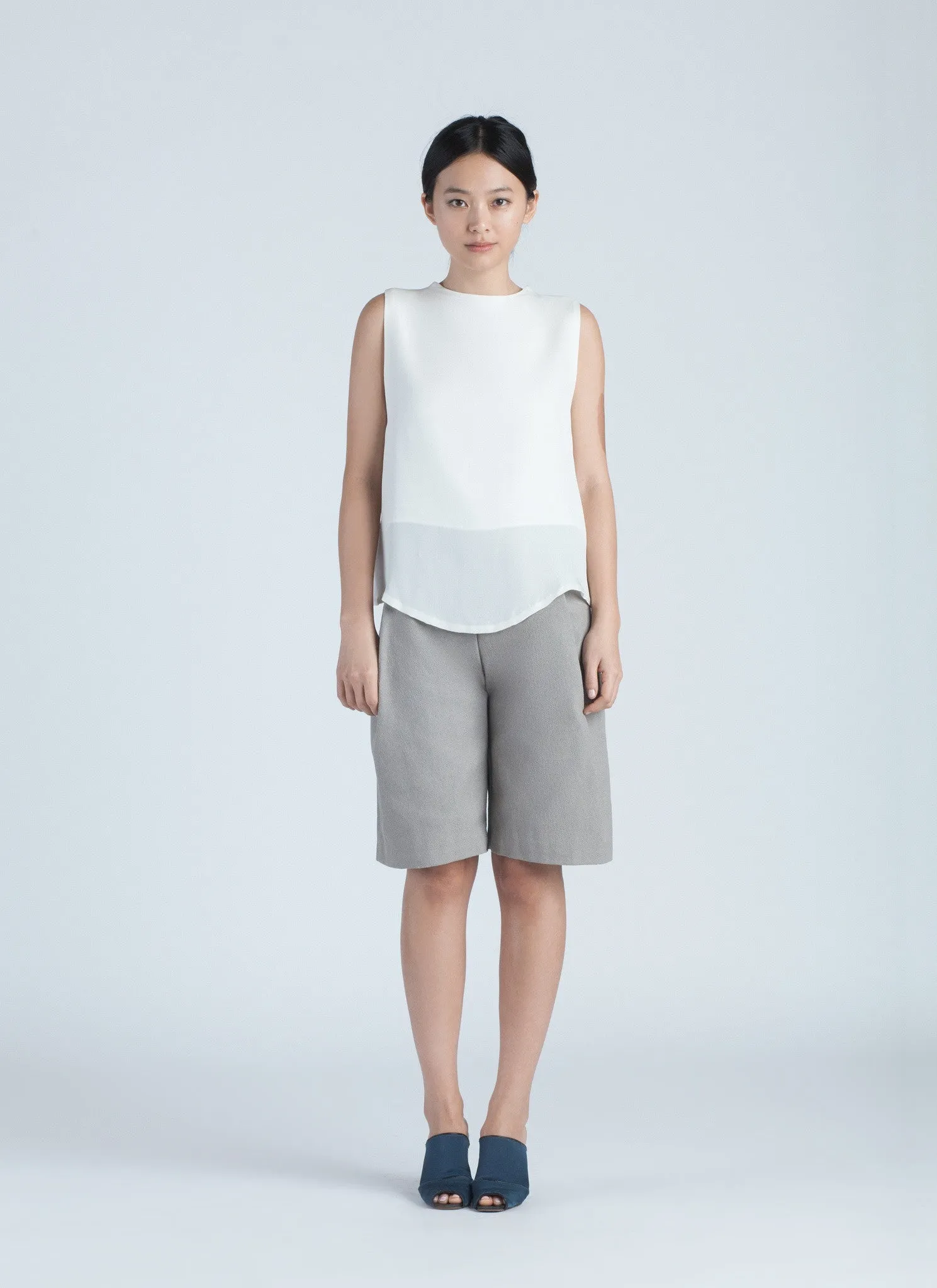 Light Grey Fin Double Side Pleated Shorts