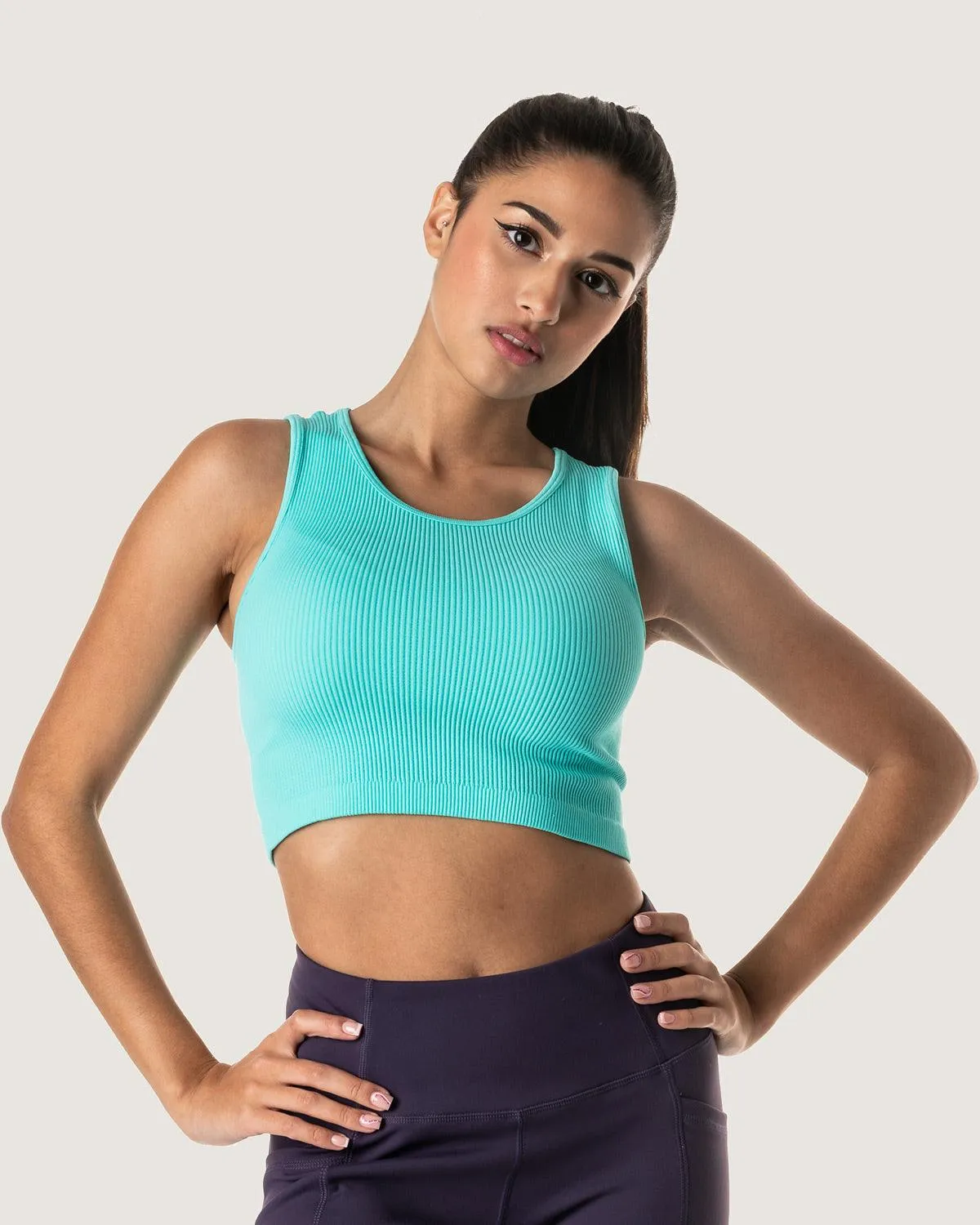 PERFORMANCE TRAINING CROP TEE - TURQUOISE