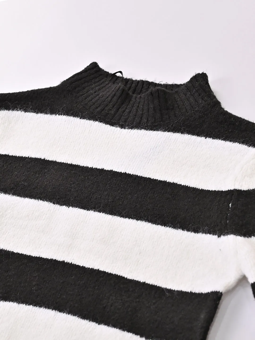 Women Black & White Striped Cropped Sweater